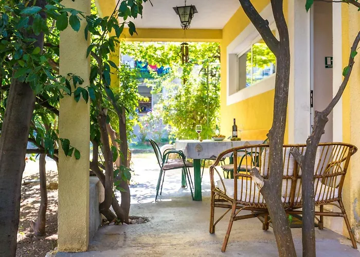 Jovis * דרבניק